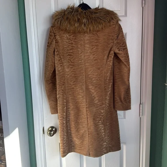 Ladies Tan Coat, size S - Picture 4 of 4